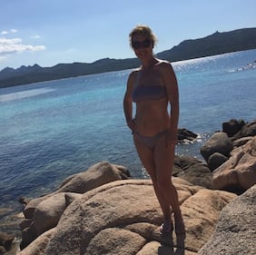 Monica Leofreddi, 50enne in gran forma: tutto pronto per le nozze 1