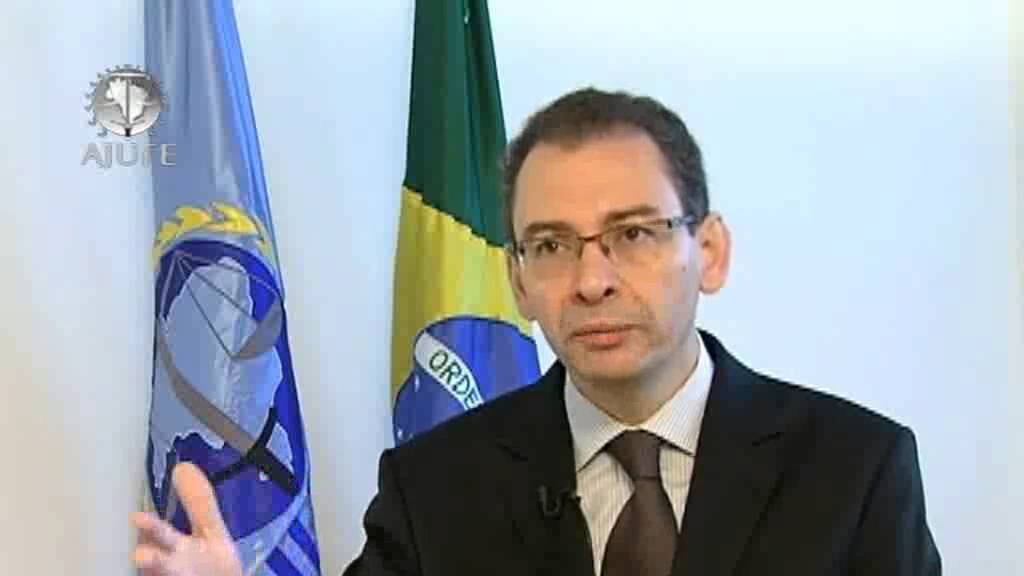 Lunardelli, il giudice del soccorso rosso Una vita al fianco del partito (e dei corrotti)