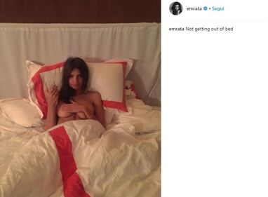 Emily Ratajkowski topless per il marito 16