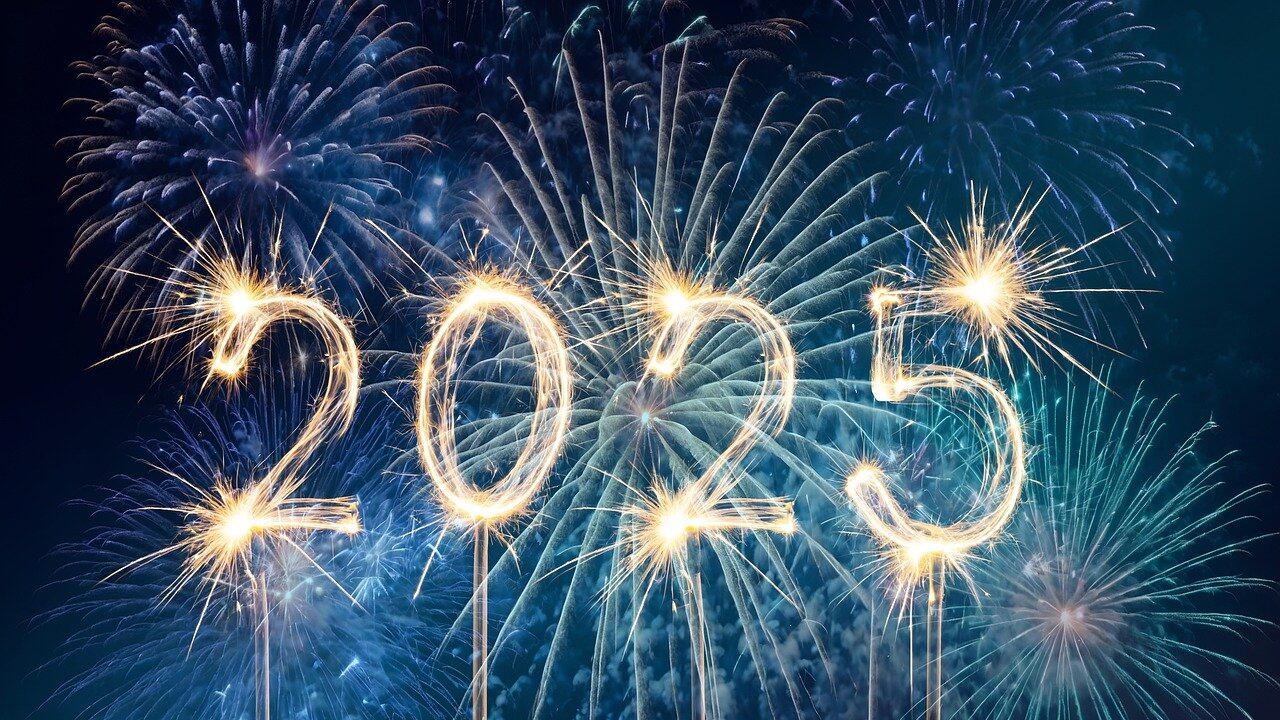Favorire la fortuna a Capodanno: cosa fare (e no) secondo le tradizioni di tutto il mondo