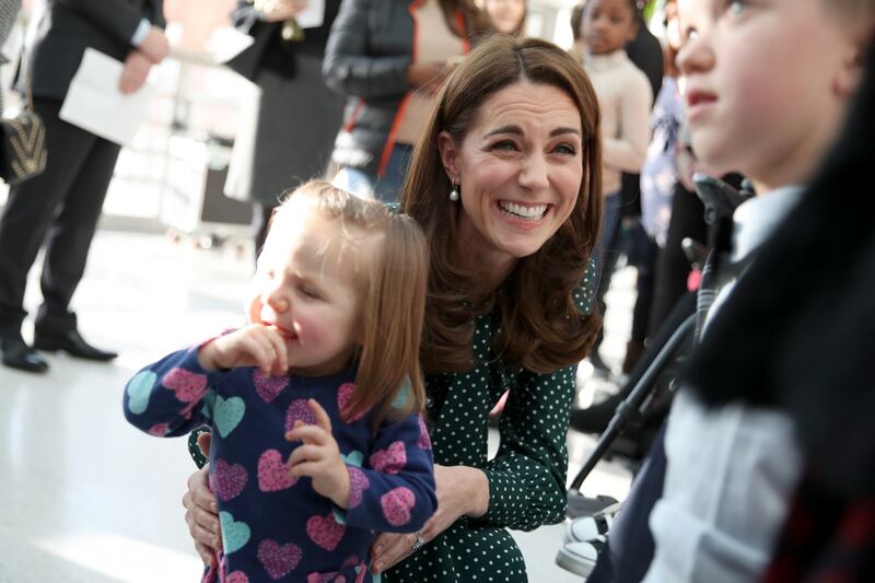 Kate Middleton e il Principe William con i bimbi in ospedale: foto 5