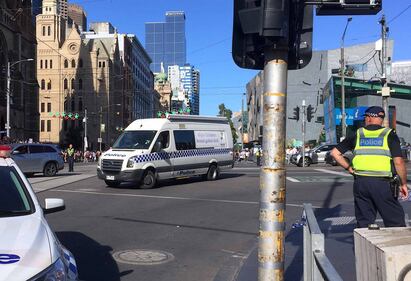 Auto contro la folla a Melbourne, le immagini dell'attacco 15