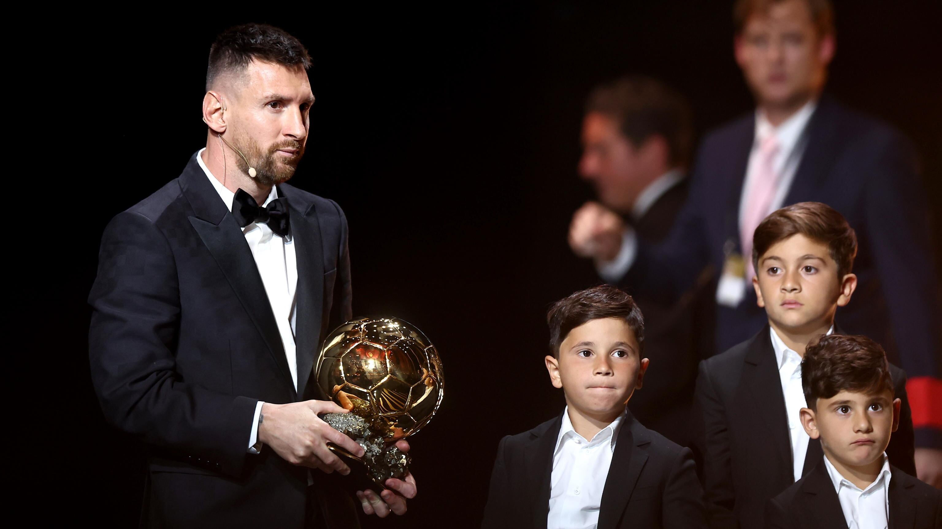 Messi e l'ottavo Pallone d'Oro (tra i fischi dei francesi): ecco cosa è successo
