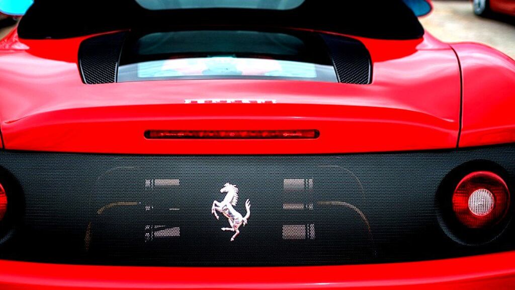 Ferrari, utile a 787 milioni. Prima elettrica fra 3 anni