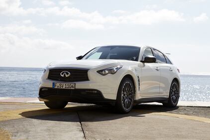 Infiniti FX Vettel Edition 16