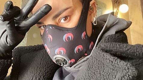 Chiara Biasi con la mascherina scatena gli hater: "Pensi solo alle griffe"