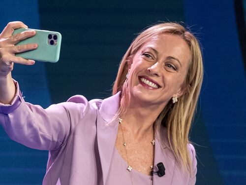 Meloni nuova leader dei conservatori europei: è la prima italiana a guidare un partito Ue