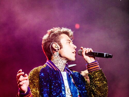 Fedez e Ghali, scintille su Twitter per "Paranoia Airlines"