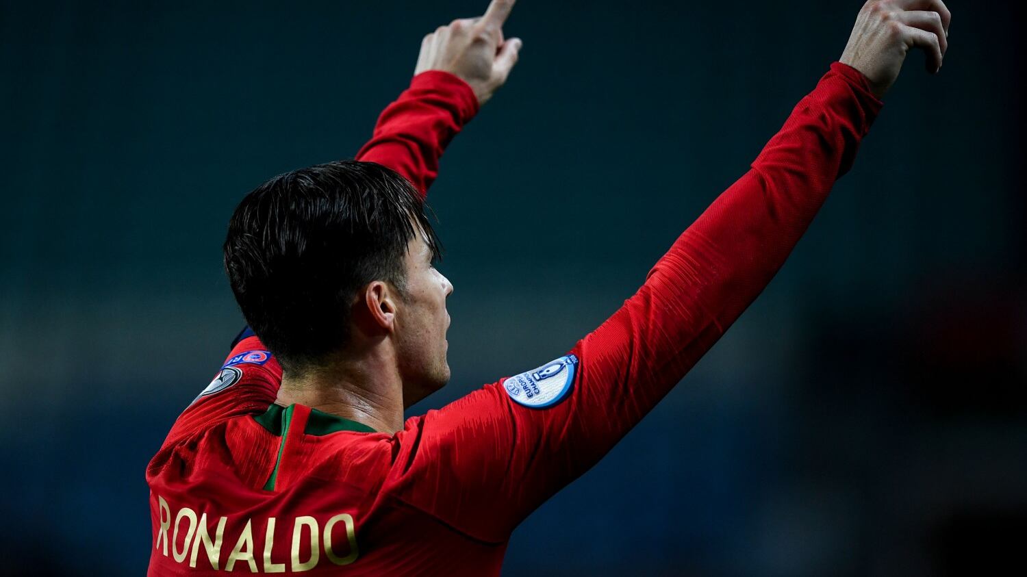 Le sorelle di Cristiano Ronaldo minacciose: "Con nostro fratello non si scherza"