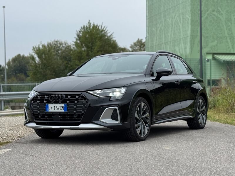Audi A3 Allstreet: guarda la gallery della nuova compatta ibrida tedesca 3