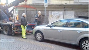 De Magistris graziato: nessuna sanzione all'auto blu in divieto