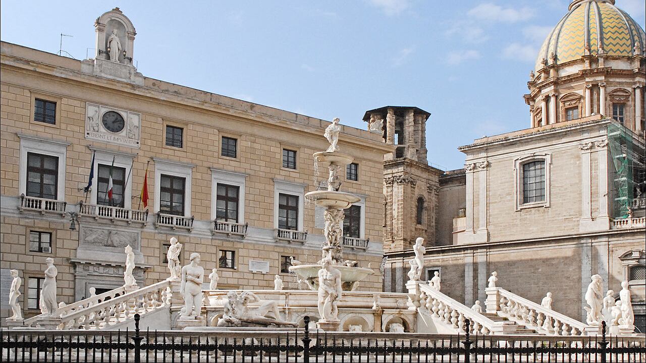 Anche a Palermo prove di inciucio con i 5 Stelle: "Il tempo è maturo"