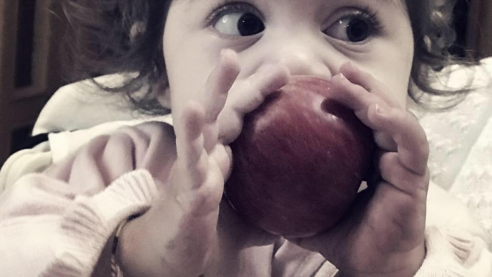 Rubati i soldi delle offerte per Jo, la bambina con malattia rara