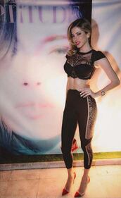 Aida Yespica, il seno esplode su Instagram 6