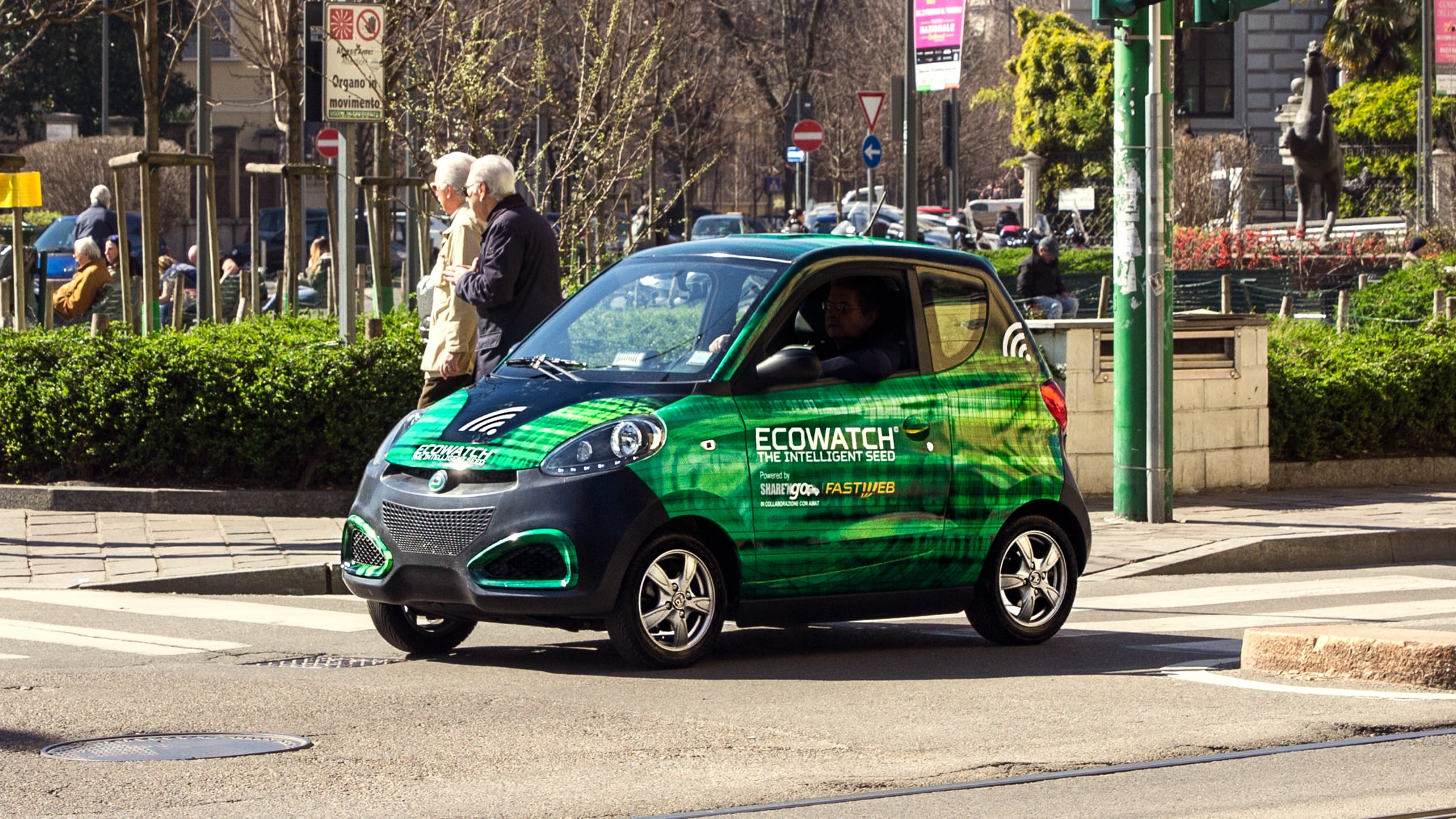 Auto come centraline misurano aria e rumore