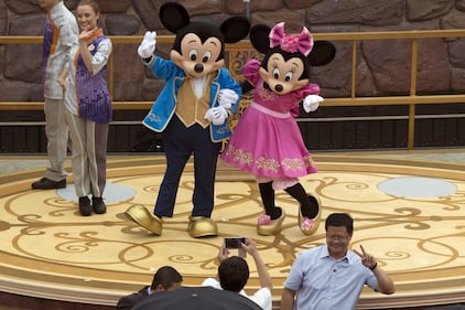 Shangai, apre il primo Disneyland cinese  7