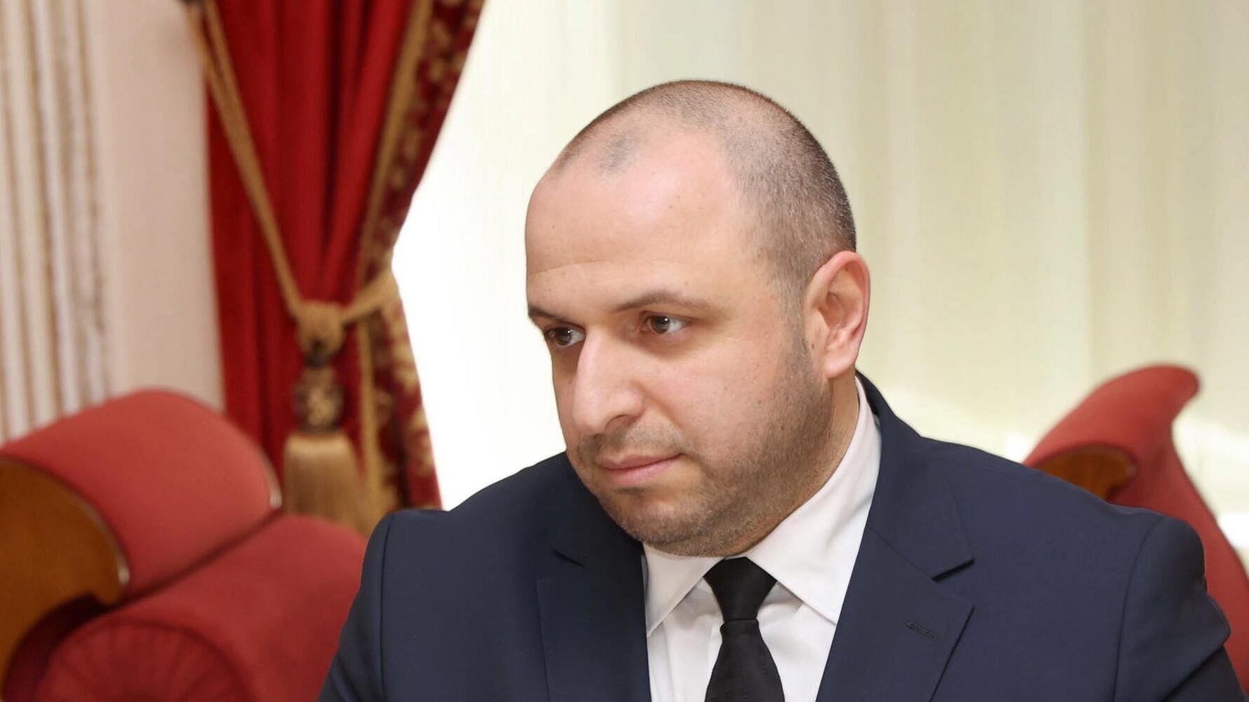 Rivoluzione ai vertici, salta il ministro Reznikov: ecco il nuovo uomo di Zelensky alla Difesa