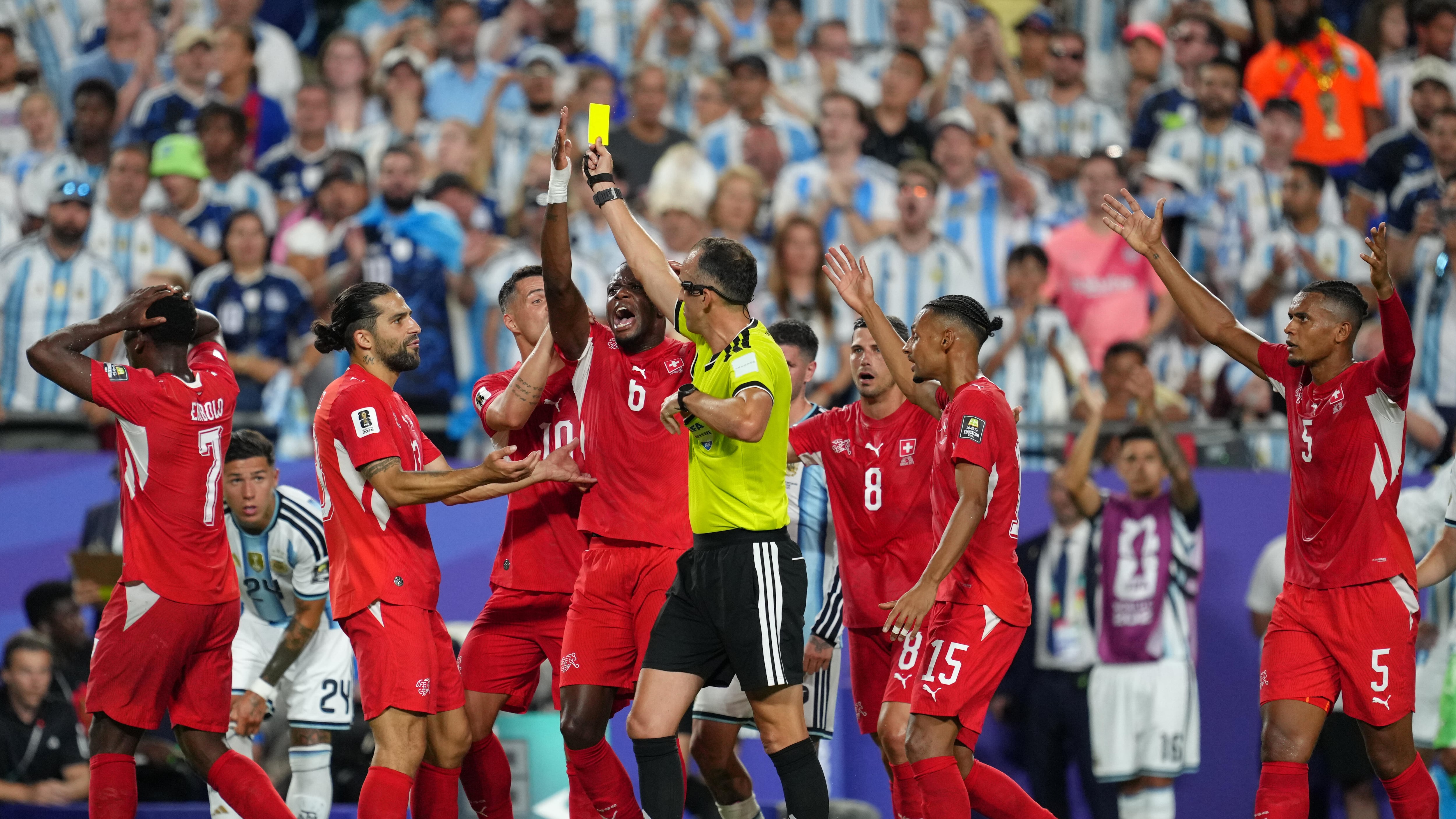 La regola Bastoni ai Mondiali. E la Svizzera ne fa le spese