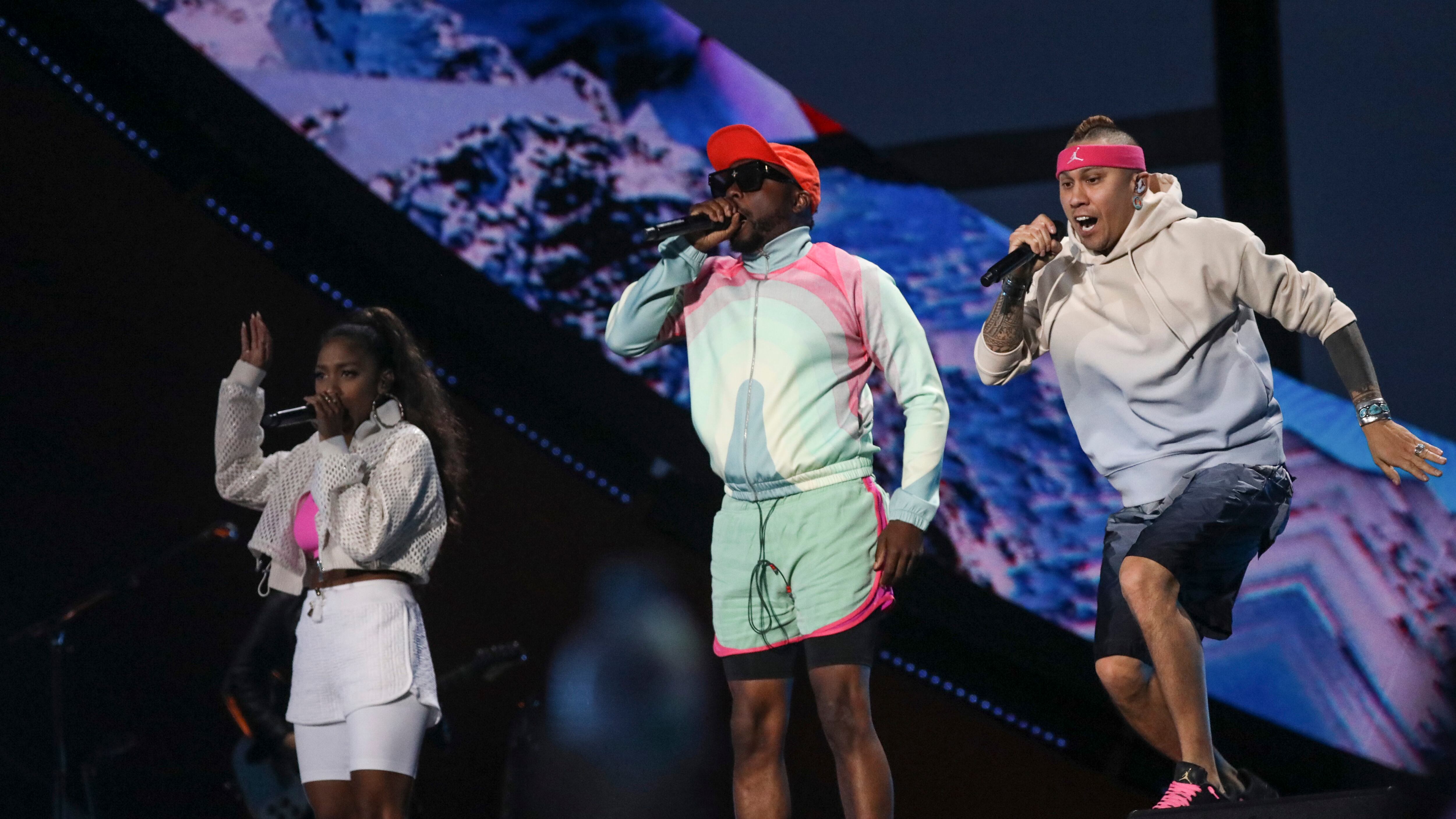 Black Eyed Peas, concerto alle Piramidi. "Noi dopo Armstrong, Sinatra e Shakira"