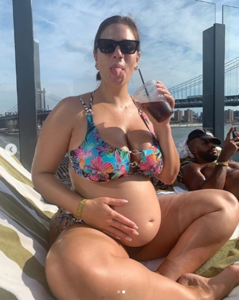 Ashley Graham, le immagini più sensuali 1