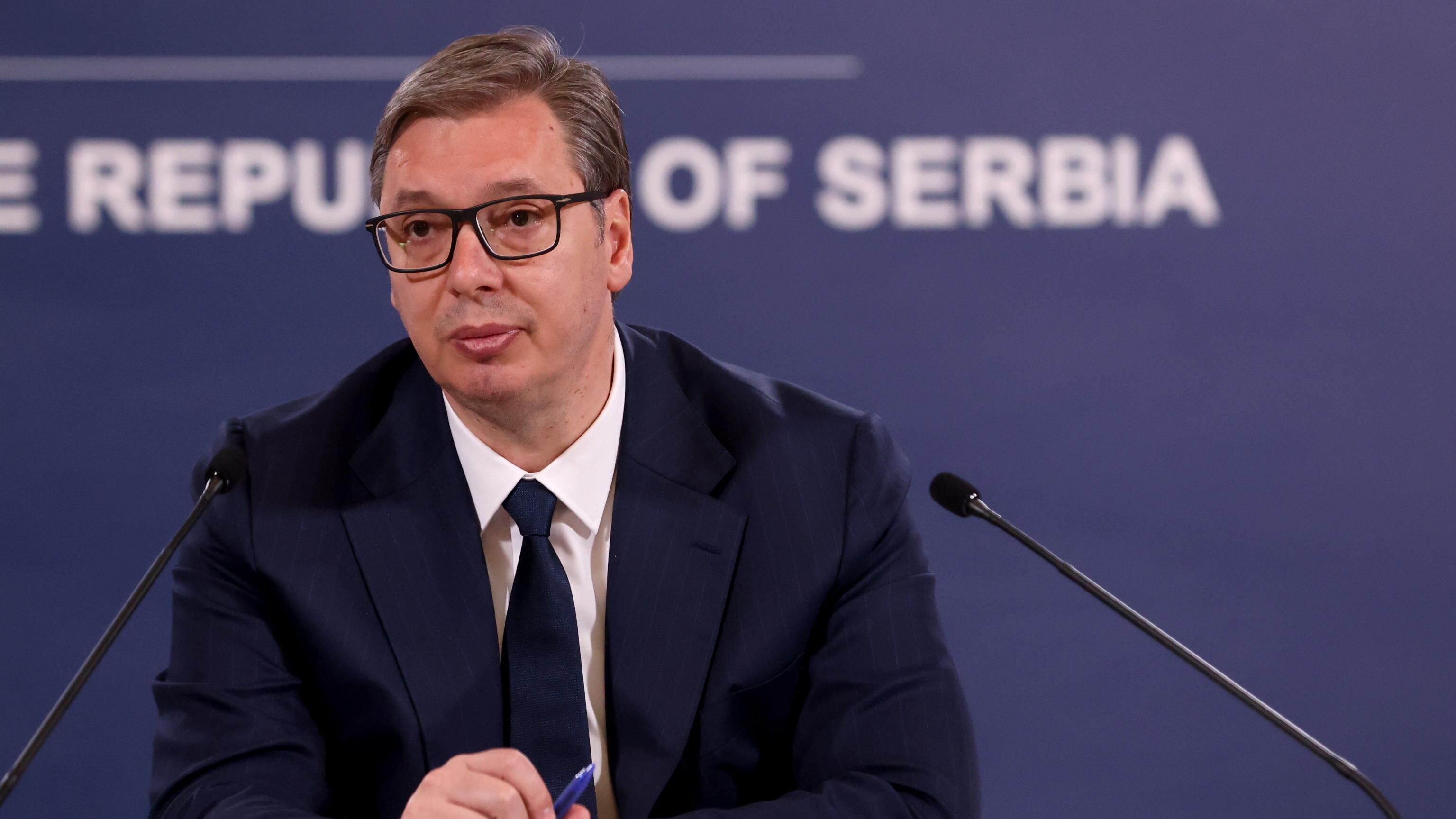Voto in Serbia, rivince Vucic. Le opposizioni: "Irregolarità"
