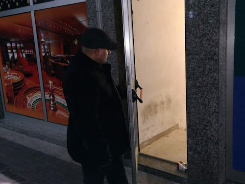 La "bolgia infernale" di Milano: in stazione feci, urina e droga