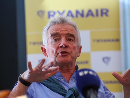 Ryanair, bonus maggiorato per chi scopre bagagli fuori misura: ecco la cifra