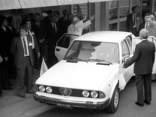 Alfa 6, l'ammiraglia del Papa nelle sue giornate a Milano
