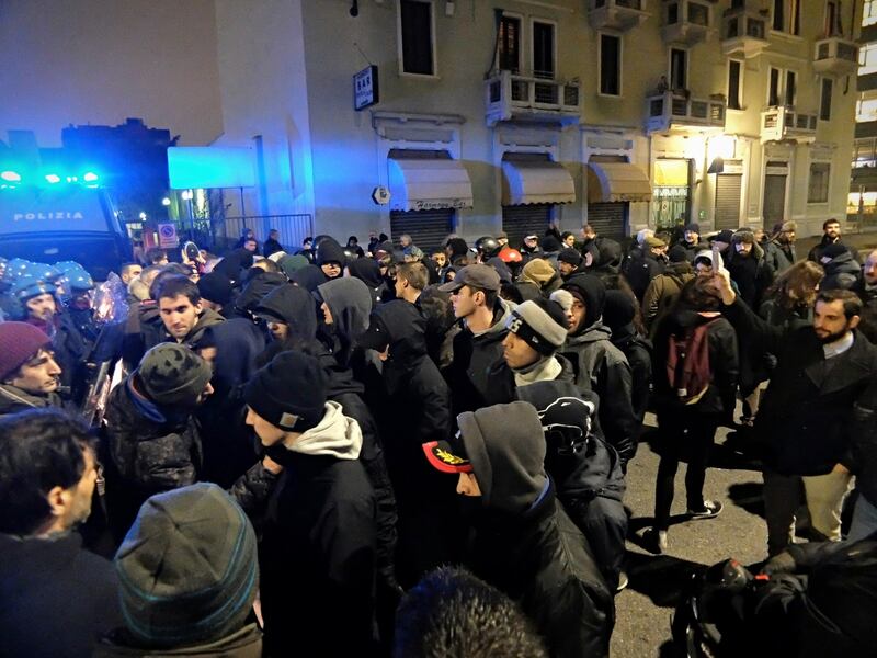 Milano, tensioni al convegno sulle foibe 7