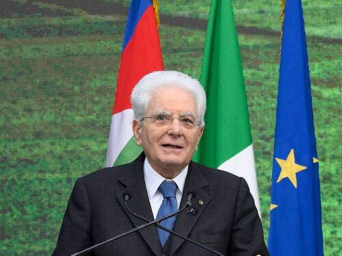 Guerra, dazi, carceri sovraffollate. Il nuovo corso di Mattarella tra interventismo ed esternazioni
