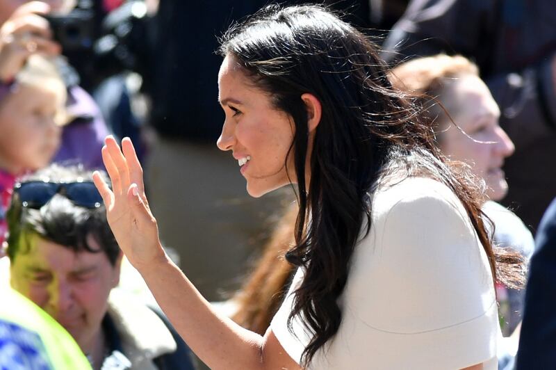 Meghan Markle con la regina nel Chershire 6
