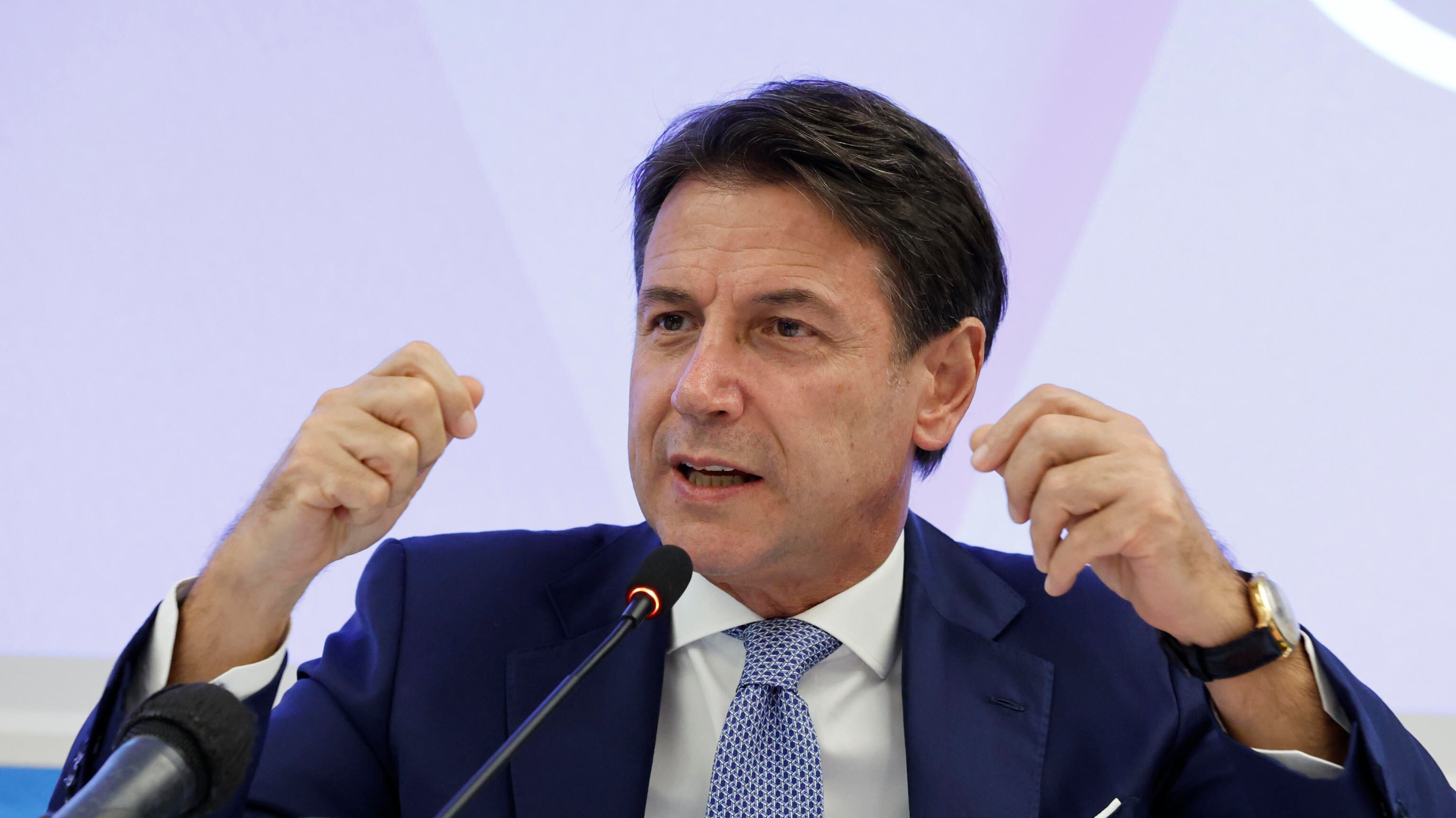 La terza vita di Conte da legale a deputato. I 5s sono la Lega Sud