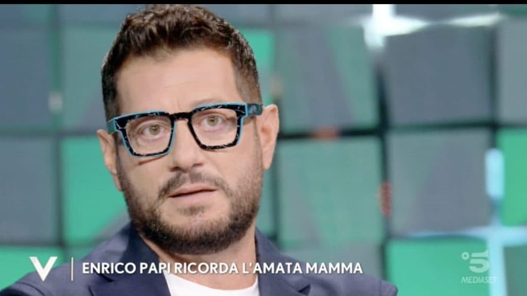 Il dramma di Enrico Papi: "L'ho vista morire davanti a me"