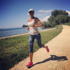 Martina Colombari, esplosiva in ascensore 16