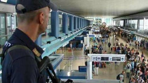 La lotta contro il terrorismo islamico congelata dalle guerre interne del Pd
