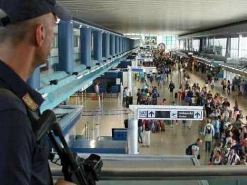 La lotta contro il terrorismo islamico congelata dalle guerre interne del Pd