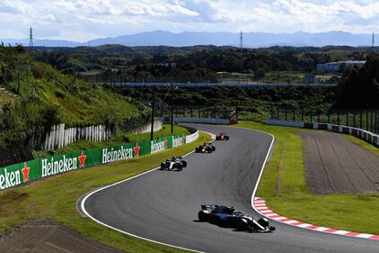 Formula Uno, Hamilton in trionfo a Suzuka: le immagini del gp del Giappone 12