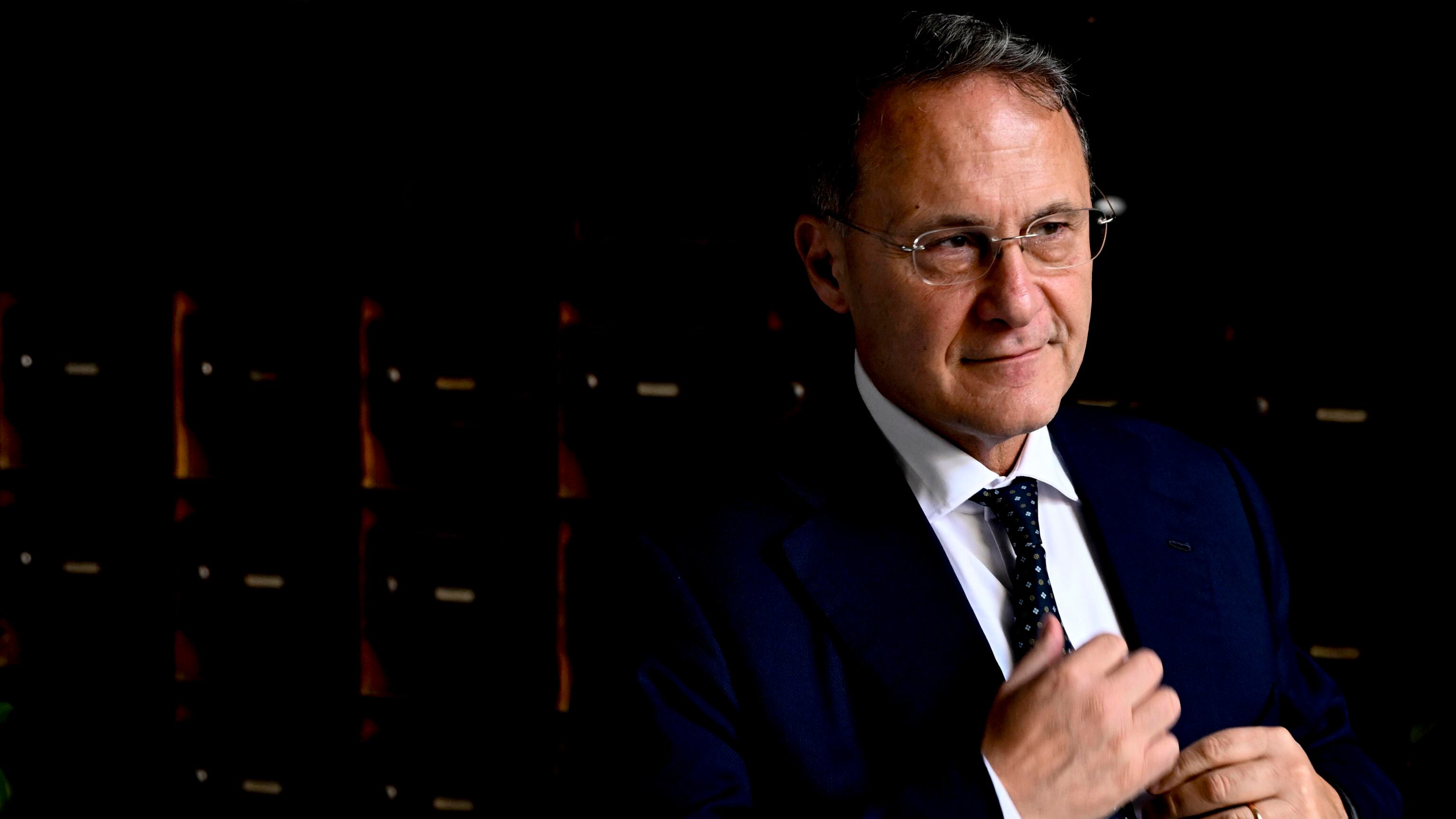 Incontro Cirielli-Paramonov. La sinistra monta il caso