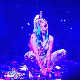 Miley Cyrus, bebè per il nuovo singolo 20