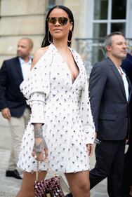 Rihanna alla sfilata di Christian Dior 15