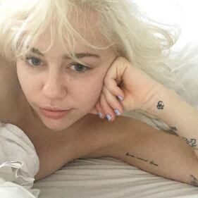 Miley Cyrus, twerking e linguacce sui social: foto 2