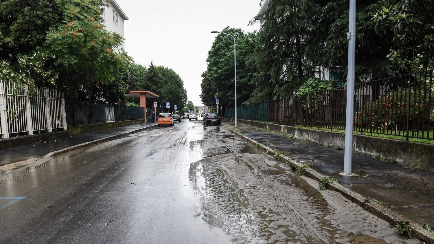 Il maltempo sferza Milano. A Malpensa voli bloccati un'ora per la grandine