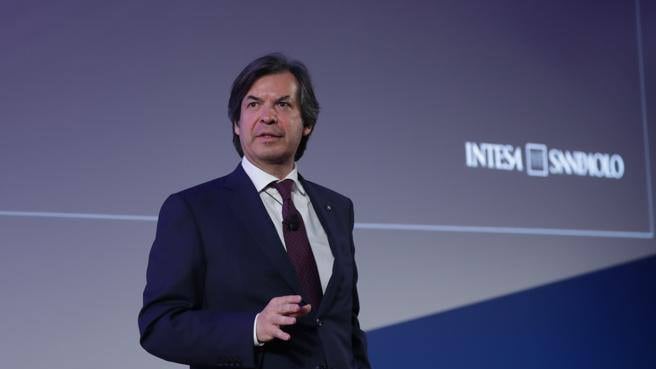 Intesa, trimestrale record. "Generali fuori dal radar"
