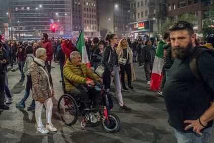 Corteo no Green pass a Milano 4