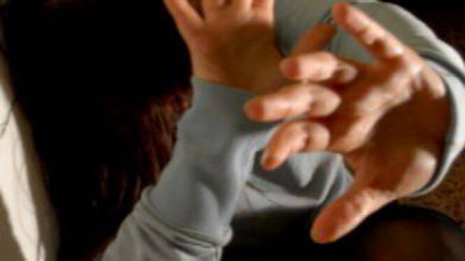Napoli, sequestra la ex, la picchia per ore e poi la violenta, arrestato 27enne