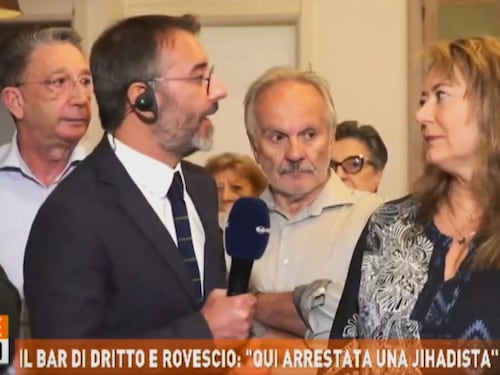 Macellano gli animali in cortile. L'orrore in moschea
