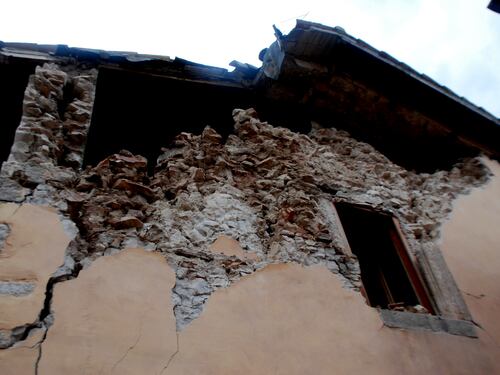 A Norcia tra gli angeli del fango: "Proviamo a ridare speranza"