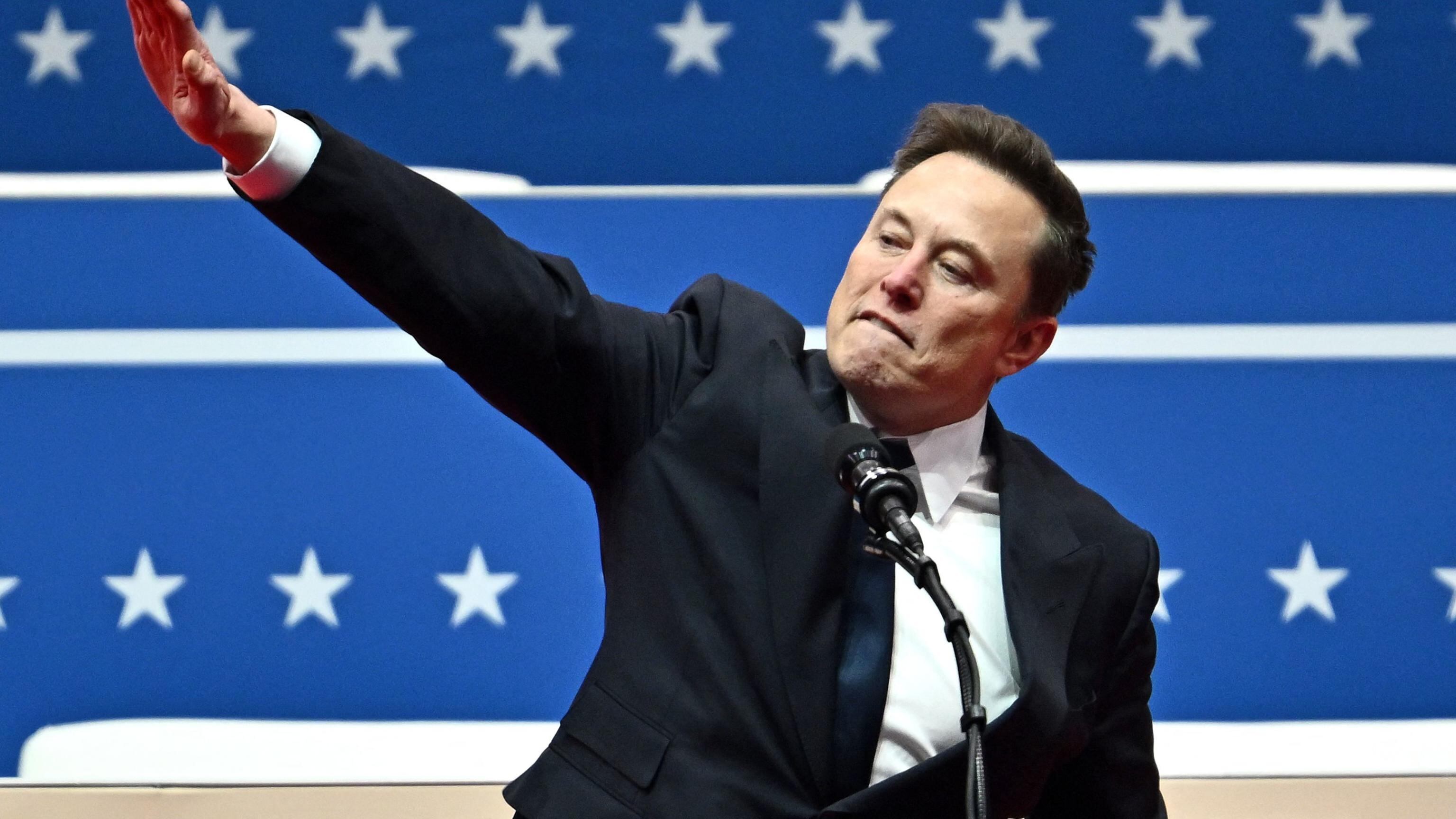 Musk, bufera sul saluto romano. "Cercate sporchi trucchi migliori"