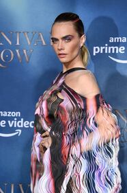 Cara Delevingne alla premiere di "Carnival Row" 2