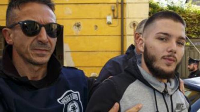 Omicidio Luca Sacchi, Del Grosso intercettato: "Prendo quella cosa.."